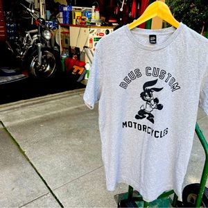Deus Motorcycles boxing rabbit shirt 100% cotton.